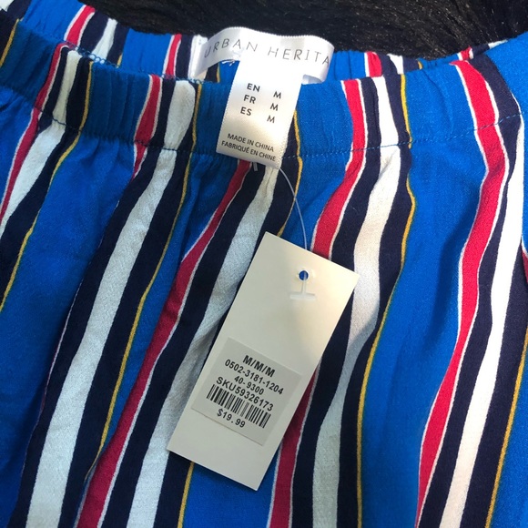 NWT Off-the-shoulder striped top - Picture 3 of 4